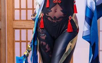 一边看Umeko J的高清壁纸，一边忍不住想这反向兔女郎的图片怎么买才好。